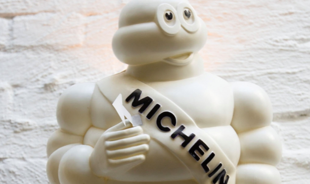 w-EET-je welk Nederlands restaurant als eerste een Michelinster ontving?